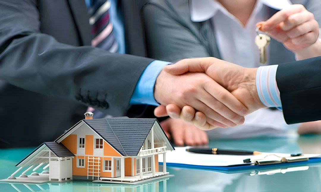 Services KÝ GỬI NHÀ ĐÁT TẠI CÔNG TY TUẤN 123 https://tuan123.vn/ky-gui-nha-dat-tai-cong-ty-tuan-123 BĐS Tuấn 123 chuyên nhận ký gửi nhà đất tại các khu vực: Thuận An, Dĩ An, Thủ Đức, Quận 1, 2, 3, 4, 5, 7, 8, 9, Bình Tân, Tân Bình, Tân Phú, Gò Vấp, Bình Thạnh, Phú Nhuận, Quận 12, Hóc Môn… Khách hàng ký gửi tại Công Ty Tuấn 123 được cam kết thời gian bán bằng hợp đồng môi giới rõ ràng, minh bạch. Chúng tôi hỗ trợ miễn phí các thủ tục pháp lý trong suốt quá trình giao dịch như: công chứng, kê khai thuế, sang tên sổ đỏ/sổ hồng, tách thửa và hoàn thiện hồ sơ.